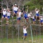 市川町内で最も児童数が少ない瀬加小学校。休み時間は学年関係なく好きな遊びで集まる＝市川町上瀬加、瀬加小