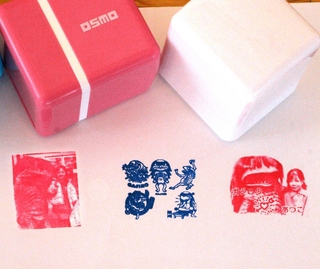 写真や文字を組み合わせてオリジナルスタンプが作れる