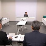 初会合が開かれた相生市いじめ防止対策検証委員会＝同市文化会館なぎさホール