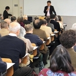 自らの研究に柳田学を取り入れる学者らによるシンポジウム＝東京都新宿区