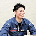 三菱電機赤穂工場の職場改革を中心で担う小林意弘さん＝赤穂市鷆和