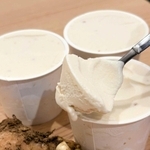 ショウガの風味豊かなジェラート。厳しい暑さを健やかに過ごしてほしい－との願いがこもる＝相生市本郷町