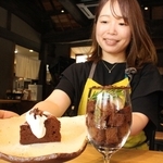 食材にこだわったガトーショコラとカカオパフェ＝福崎町山崎