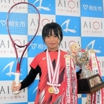 たゆまぬ努力で成長を遂げ、全国２冠を達成した阿賀優奈さん＝相生市役所