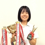 全国商業高校英語スピーチコンテストに出場する磯崎安里沙さん＝千種高校