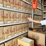 相生市役所に備蓄された災害支援物資。安定供給へ民間企業と連携する＝同市旭１