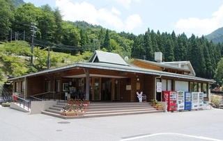 １０月３日から閉鎖しているグリーンエコー笠形＝神河町根宇野（同町提供）