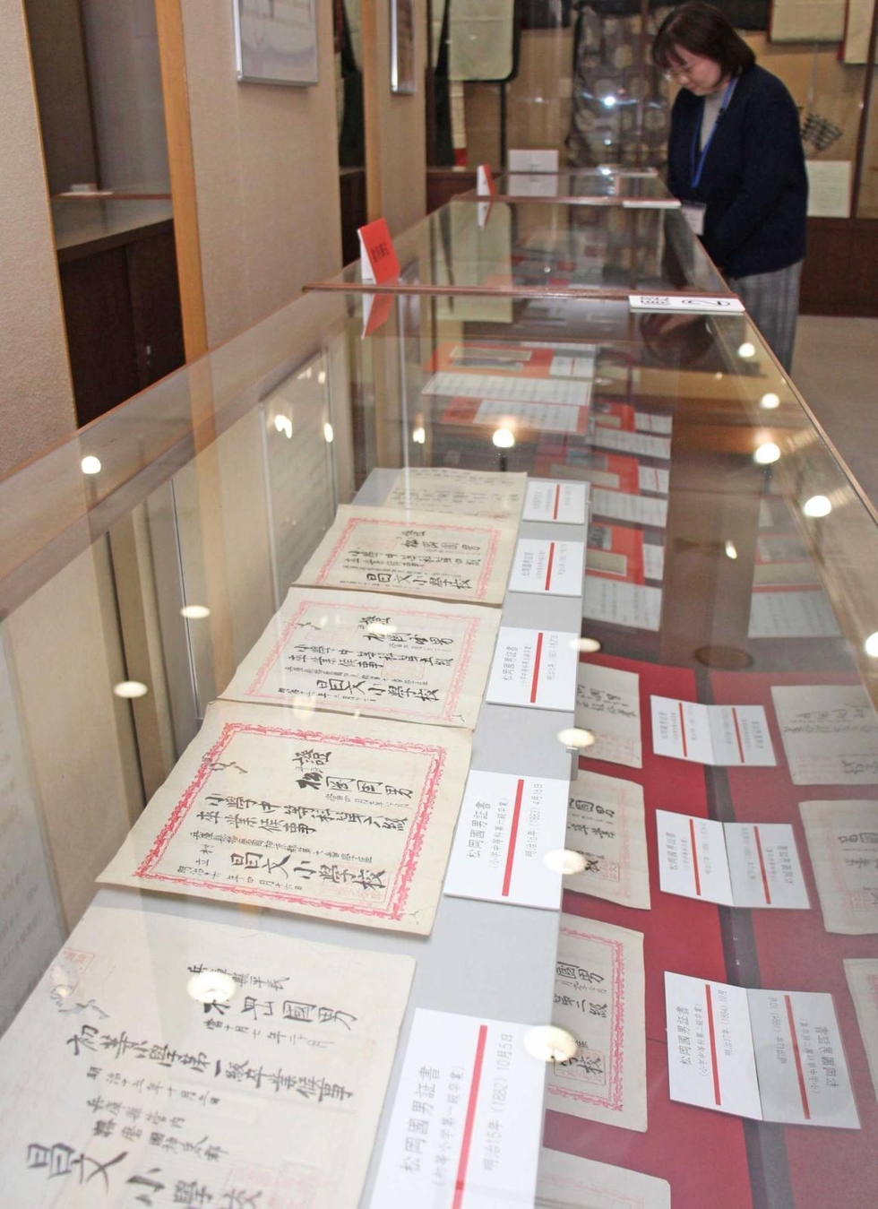 柳田国男生誕150年 故郷福崎との関わりたどる 証書や手紙など83点 記念