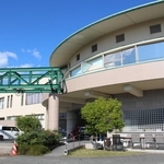 日帰り入浴や食堂が住民の憩いの場となっている文珠荘＝福崎町東田原