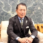 ５期目の抱負を語る山名宗悟氏＝神河町寺前