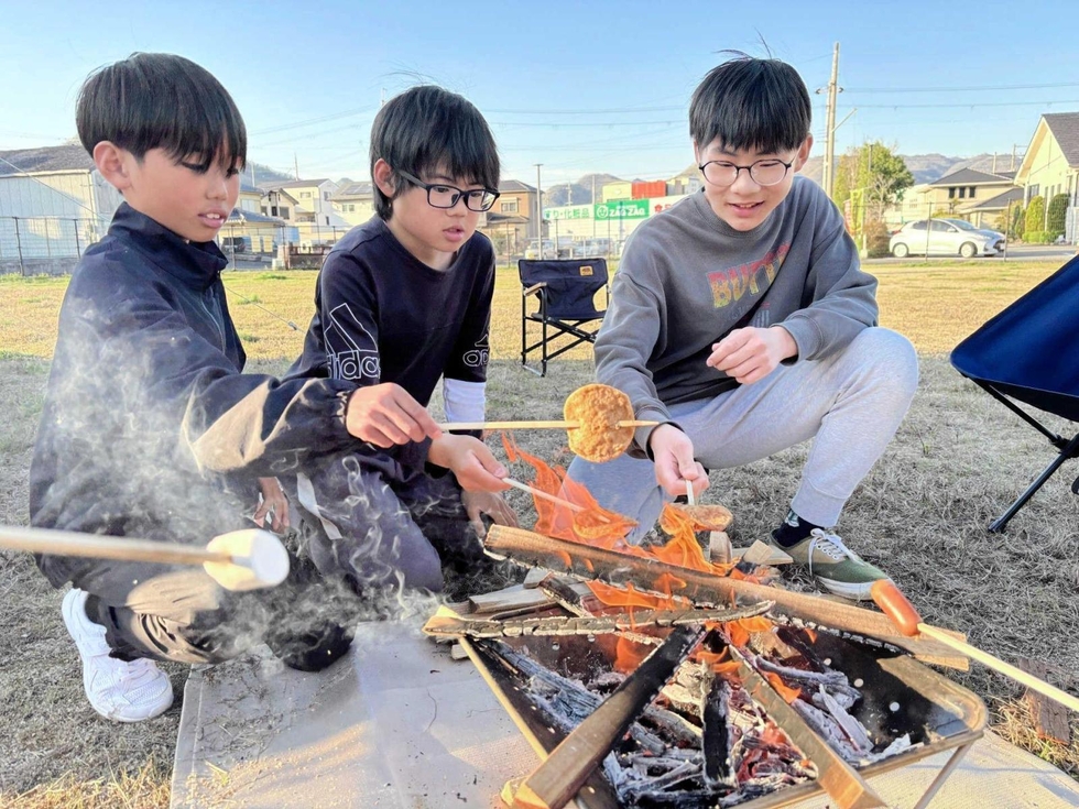 【中古】 東播磨の道標をたずねて Ｂａｎーｂａｎテレビ「東播磨探訪」より/神戸新聞総合出版センター/井原卓也 中高生が「バー」企画、公園で「ゆるキャンプ」…上郡駅前の空き家