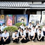 来年の大河ドラマ「逆賊の幕臣」をＰＲする看板。右の３枚は龍野北高校、左の２枚は龍野高校の生徒が手がけた＝姫路市林田町林田