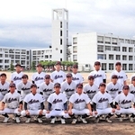 智弁和歌山高校との交流戦に挑む赤穂高校の野球部員ら＝赤穂高校