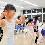 歌って踊って笑顔輝く舞台好評　「オンステージ」自主公演実現　相生など拠点「夢は地元発のミュージカル」