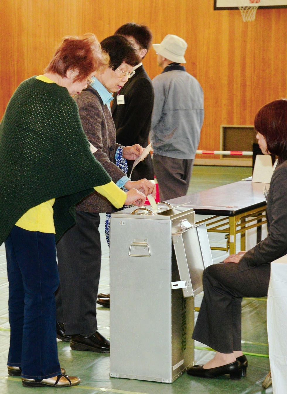 神戸新聞next 統一地方選２０１５ 神戸市議選のニュース 有権者は何を託した 県議選 神戸市議選