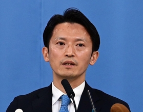 「離れていても、兵庫の人とのつながりを大切にしてきた」という斎藤元彦氏＝神戸市中央区