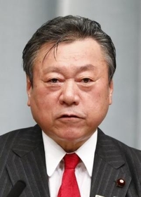 　桜田義孝氏