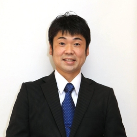 山崎孝弘氏