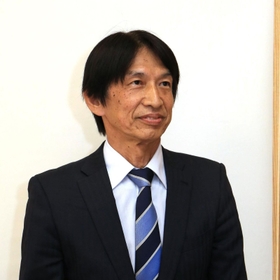 加藤仁哉氏