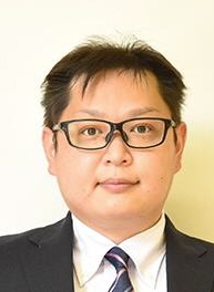 内山裕介氏