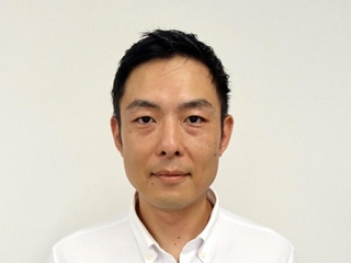 塚口尚哉氏