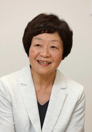 武内由美子氏