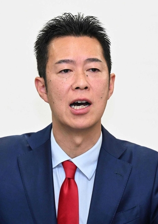 井坂信彦氏