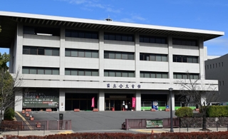 国立公文書館の外観＝東京都千代田区、北の丸公園