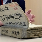 国立公文書館に保存されている明治時代の民事判決原本＝東京都千代田区（撮影・中西幸大）