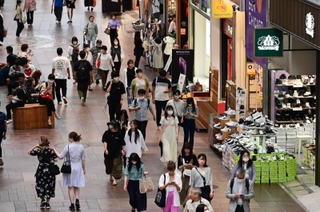 兵庫県内で最も路線価が高かった神戸・三宮センター街＝２０２３年６月、神戸市中央区三宮町１