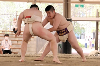 小中学生　体育　盗撮 