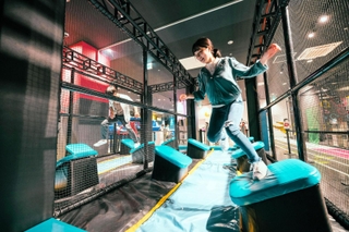 神戸ファッションプラザに開業するスポーツエンターテイメント施設の遊具イメージ（大栄環境提供）