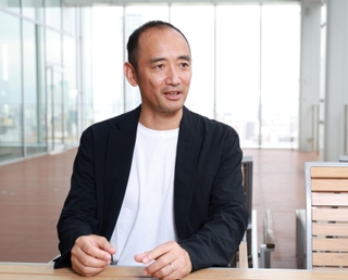 育休を約４カ月取得した西靖さん。育休中は頑張りすぎず、一息ついたり運動したり「育休を休むことも大事」と話す＝大阪市北区（撮影・長嶺麻子）