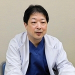 「卵巣の疾患は早期発見が難しい。検診は必ず受けて」と訴える青木卓哉医師＝神戸市中央区港島南町２、市立医療センター中央市民病院