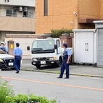 組事務所に残されたトラック＝９日午後、神戸市西区玉津町上池（提供写真）