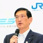 会見するＪＲ西日本の長谷川一明社長＝１２日午後、大阪市北区