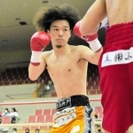昨年５月、試合に臨むプロボクサーの徳山洋輝さん（提供）