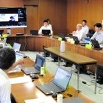企業の人手不足に関する課題や対処法などを議論した対策会議＝兵庫県庁