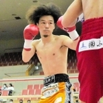 昨年５月、試合に臨むプロボクサーの徳山洋輝さん（提供）