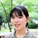 ただ一人のメンバーとして気候変動防止を訴える星川真砂さん＝神戸市灘区、神戸大