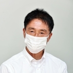 神戸新聞社を訪れた社の山本巧監督（撮影・長嶺麻子）