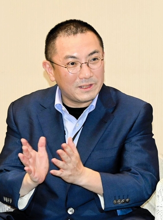 姫路で開く国際会議について報告する米山泰揚特別代表＝兵庫県庁