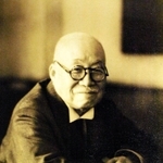 小寺謙吉。１９４９年に神戸市長室で撮影された（三田学園提供）