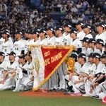 記念撮影するオリックスナイン＝京セラドーム大阪（撮影・北村雅宏）