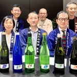 「環」をアピールする（左から）大関の長部訓子社長、神戸酒心館の安福武之助社長、岡田本家の岡田洋一代表、富久錦の稲岡敬之社長、田中酒造場の田中智久専務、山陽盃酒造の壺阪雄一専務