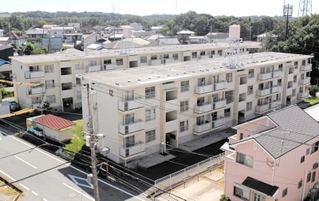 住まいを確保する役割を果たす市営住宅。市全体での機能の維持が問われている＝三木市別所町朝日ケ丘