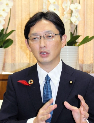 農林水産政務官に就任し、インタビューに答える高橋光男参院議員＝東京都千代田区の農林水産省（撮影・末永陽子）
