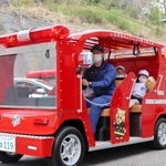 清水さんが寄贈した「ちびっこ消防車」