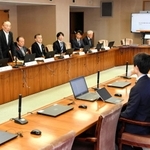 兵庫県の予算編成に対し、要望を伝える県内の町長ら＝県庁