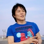 音楽への思いを語るもんたよしのりさん＝２０１４年７月、神戸市中央区